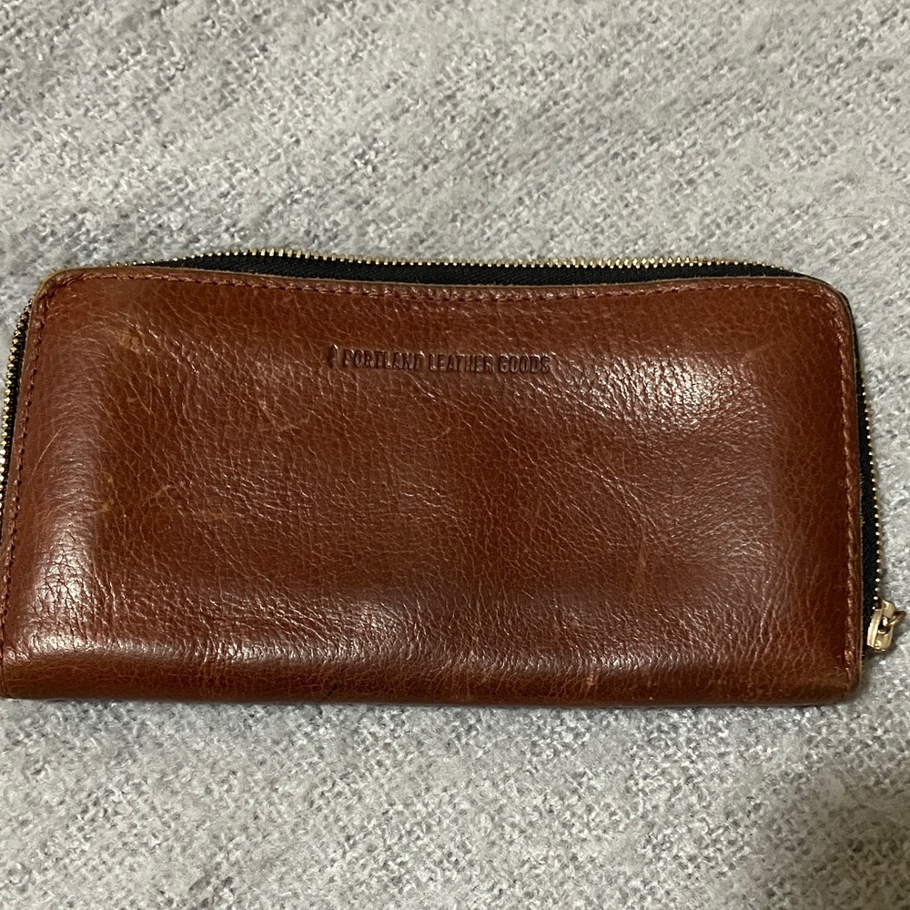 Elegant Brown Leather Women's Wallet